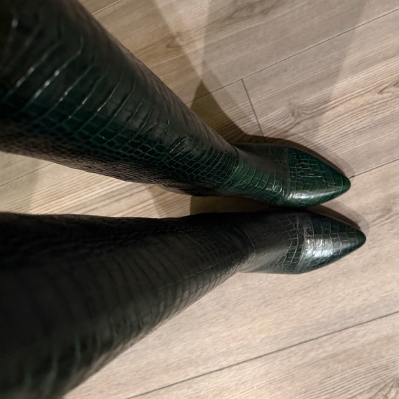 Aquatalia Dark Green Croc-Embossed Heeled Boots - Picture 5 of 7